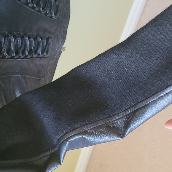 Danier Leather Jacket Sz 2XS - Picture 4 of 4